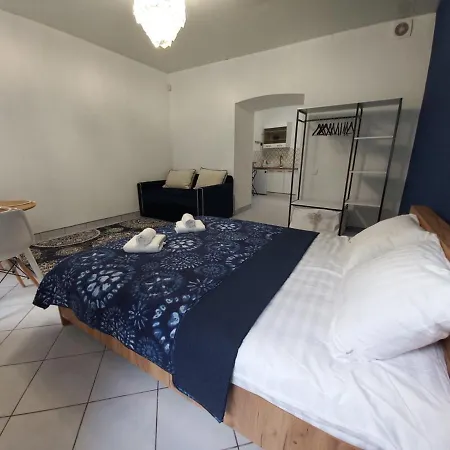 Charming In The Heart Of - Valova, Nasypna Str *