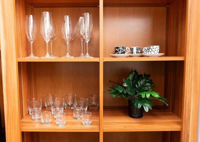 Charming In The Heart Of - Valova, Nasypna Str