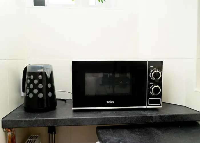 Charming In The Heart Of - Valova, Nasypna Str