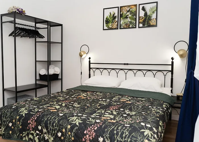 Apartment Charming In The Heart Of - Valova, Nasypna Str