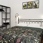 Apartment Charming In The Heart Of - Valova, Nasypna Str