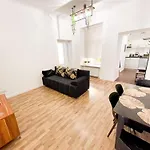 Charming In The Heart Of - Valova, Nasypna Str * Lviv