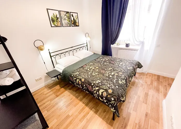 Charming In The Heart Of - Valova, Nasypna Str Львов